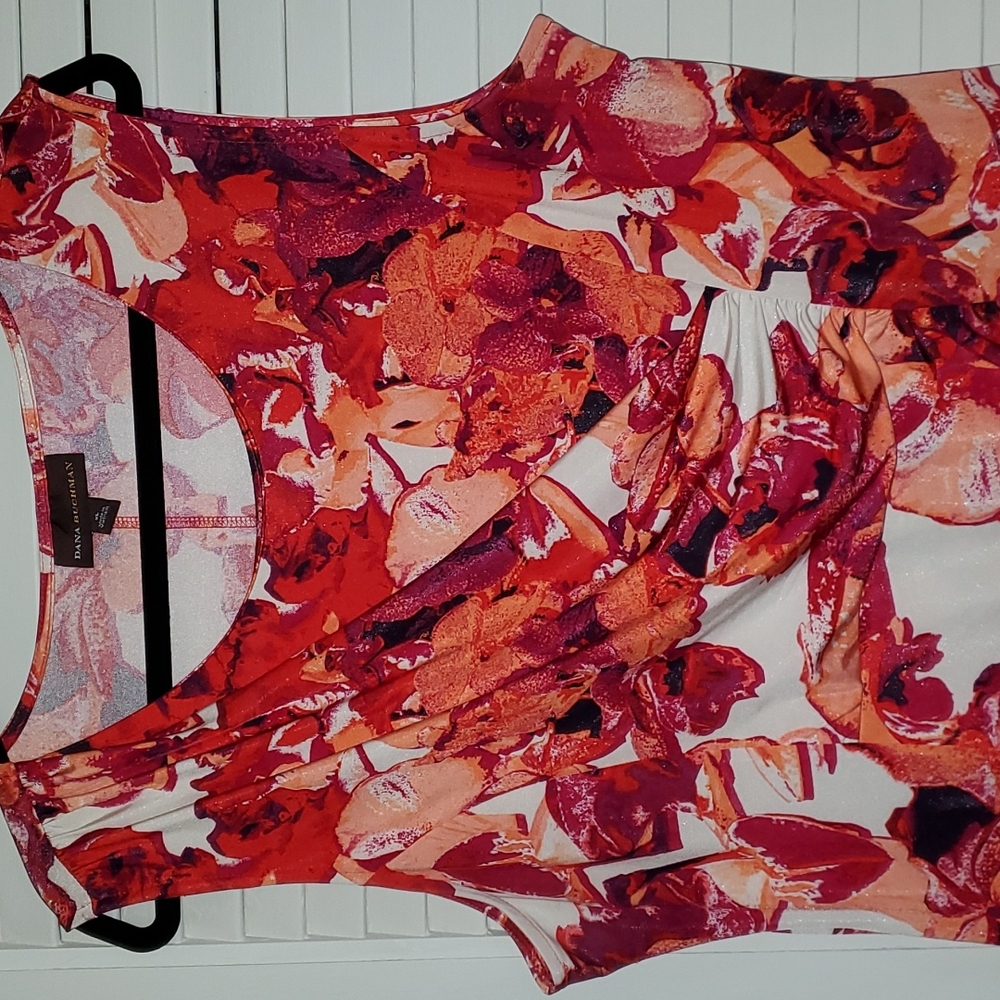 Stunning, Dana Buchman dress
